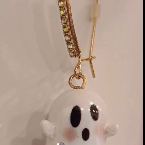 Betsey Johnson Glow in The Dark Ghost Dangle Earrings NEW - Picture 2 of 3